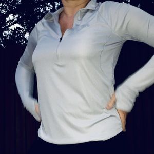 NWT UnderArmour LongSleeve Women Athletic Top Grey